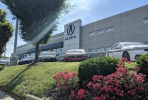 t JAY WOLFE, we redefine excellence in car transactions, particularly with regard to Acura cars. Nestled inside the heart of Overland Park.